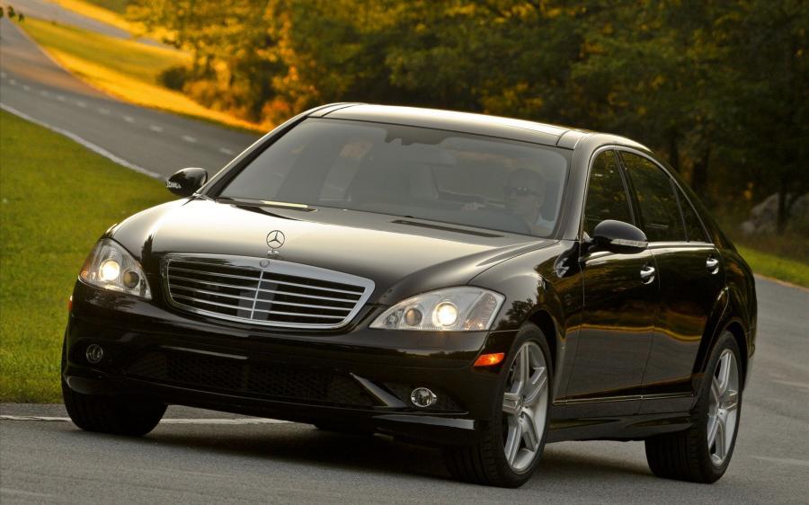  Mercedes-Benz S550 Enhanced 2009 года  (фото 6 из 11)